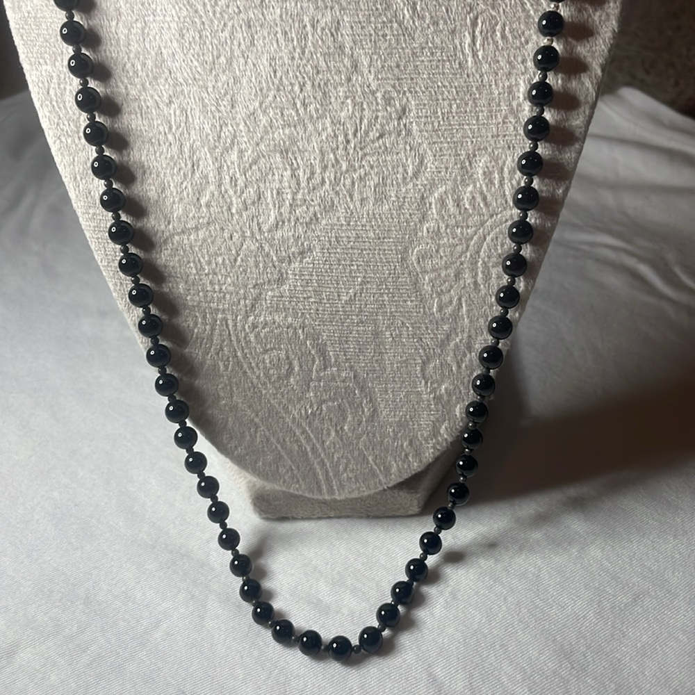 Lot of Beaded Necklaces - all have clasps- includes 3 necklaces - EUC - Picture 3 of 5